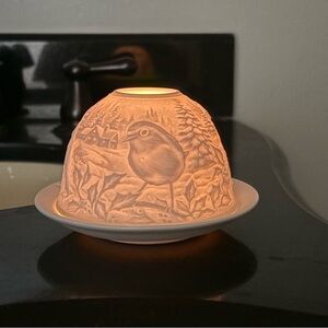 Elegant Cream Ceramic Candle Holder